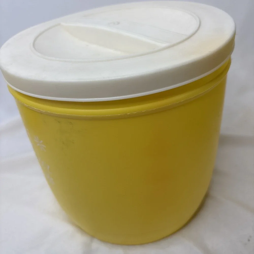 Vtg 1950s Stanley Atomic Plastic Canister Set Yellow Nesting MCM 4Pc Retro Sugar